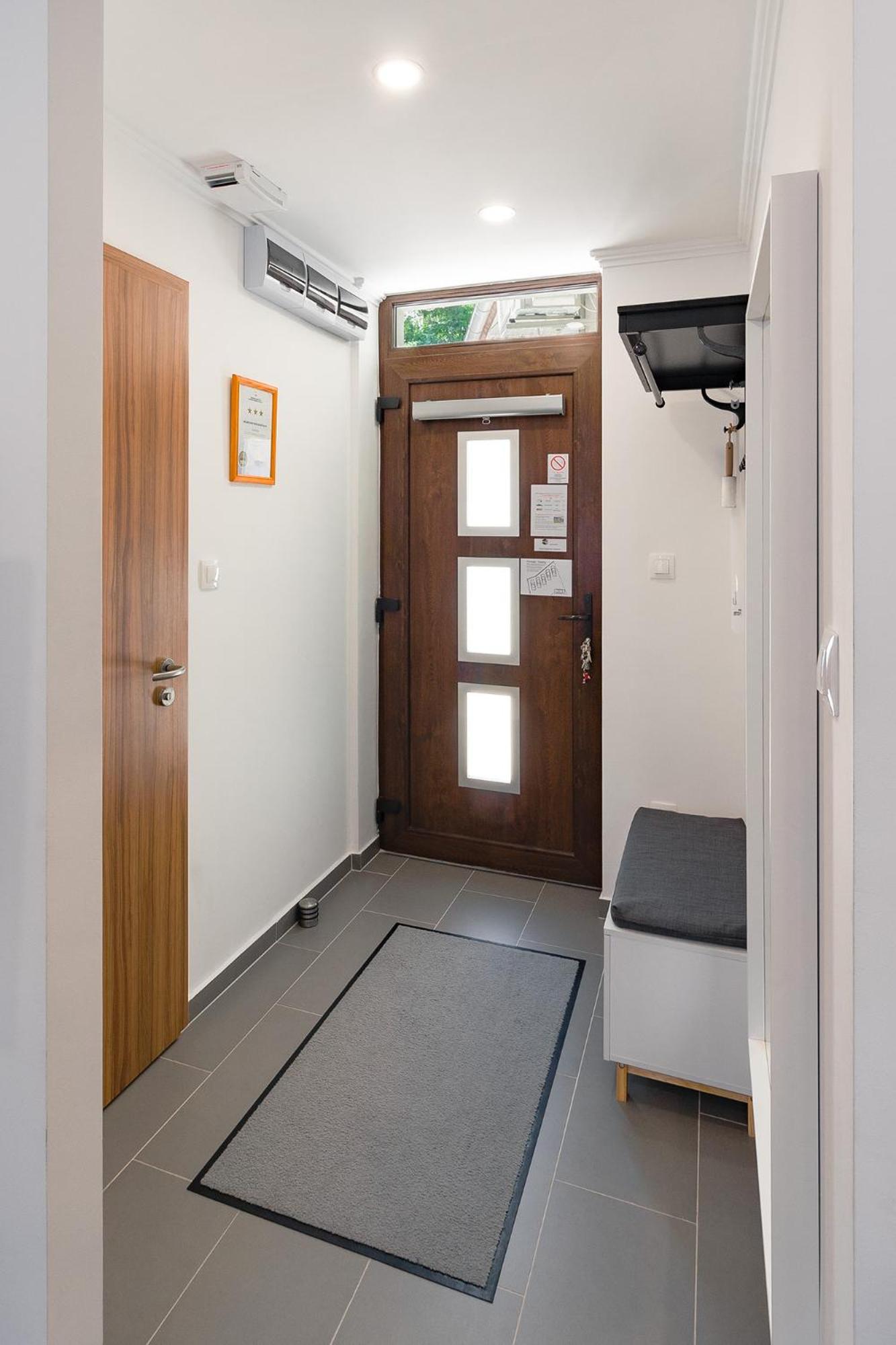 Monbuhim Twin Apartment *