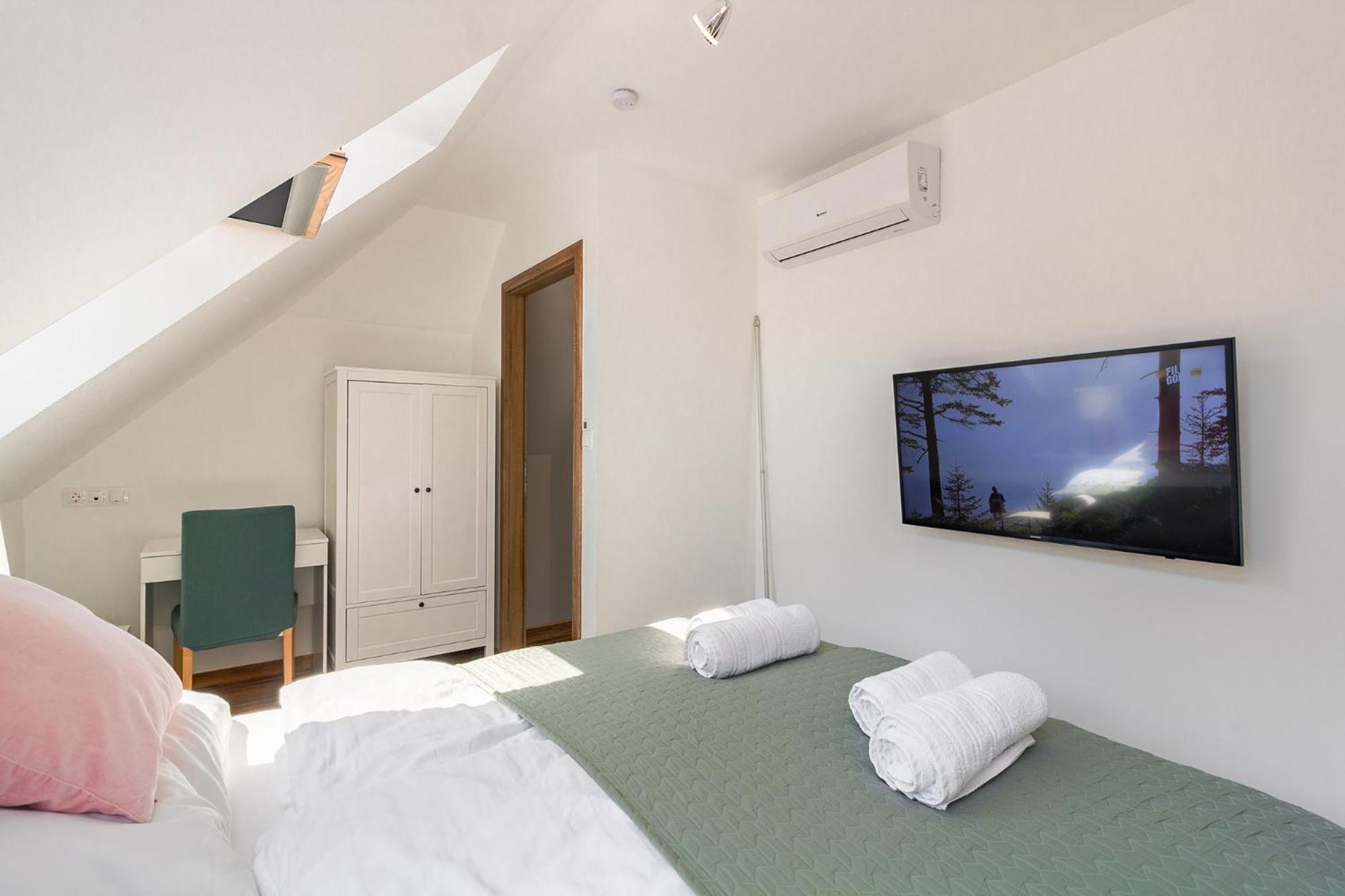 Monbuhim Twin Apartment *
